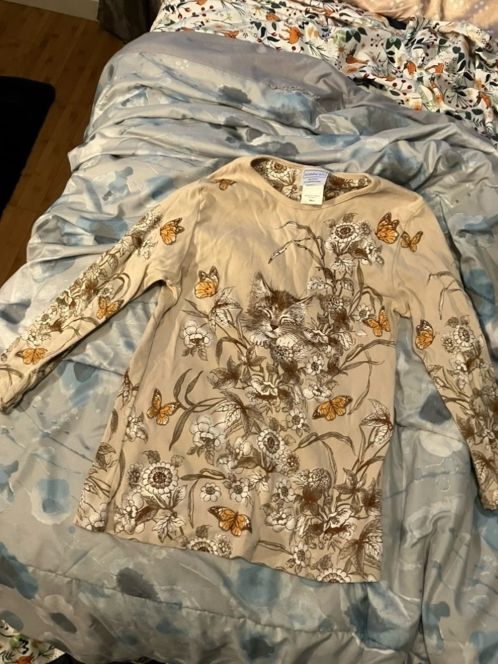 Women's Beige Floral & Butterfly Long-Sleeve Top